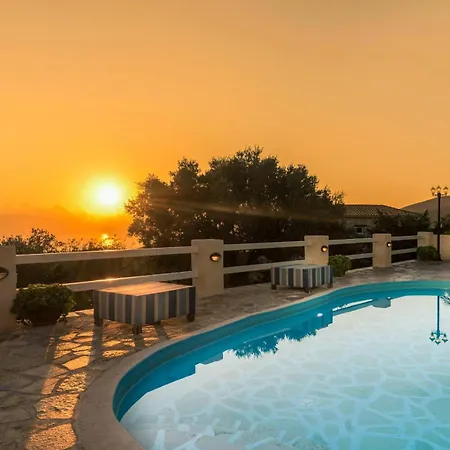 爱奥尼亚别墅 * Volímai